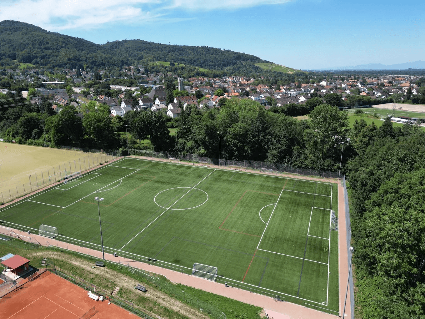 Terrain en gazon synthétique